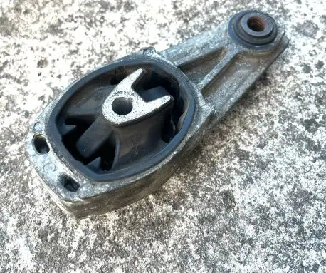 Opel Crossland X Gearbox mount 9802483780