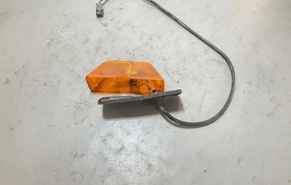 Mercedes-Benz Sprinter W906 Front fender indicator light