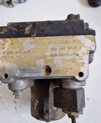 Mercedes-Benz E W212 ABS Pump 0265217007