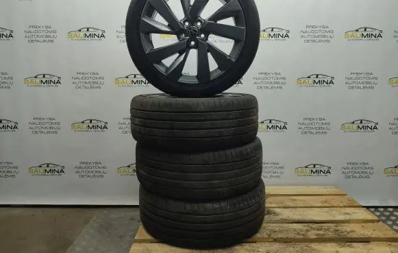 Volkswagen Taigo R18 alloy rim 