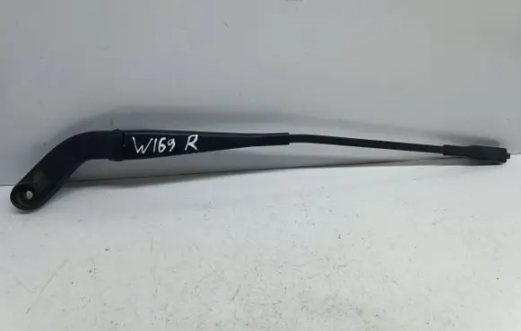 Front wiper blade arm