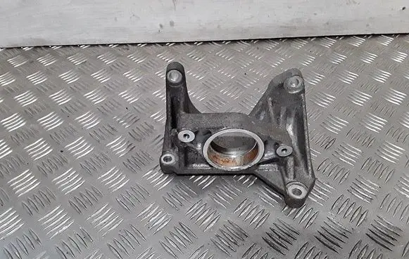 Nissan Leaf I (ZE0) Driveshaft support bearing bracket 