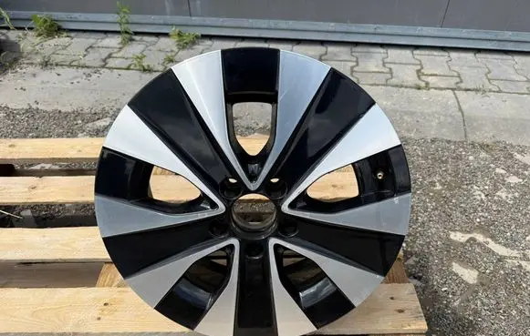Mercedes-Benz V Class W447 R17 alloy rim A4474015200 7JX17H2