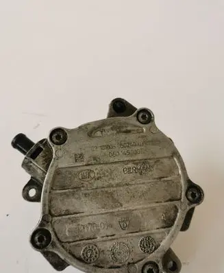 Audi A6 S6 C6 4F Vacuum pump 06D145100E