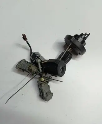 Peugeot 308 Ignition lock 9663123380