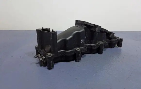 Audi A5 8T 8F Intake manifold