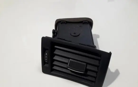 Audi A4 S4 B7 8E 8H Dash center air vent grill 8e0820902f