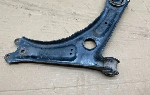 Volkswagen Caddy Front lower control arm/wishbone 1K0407151BG