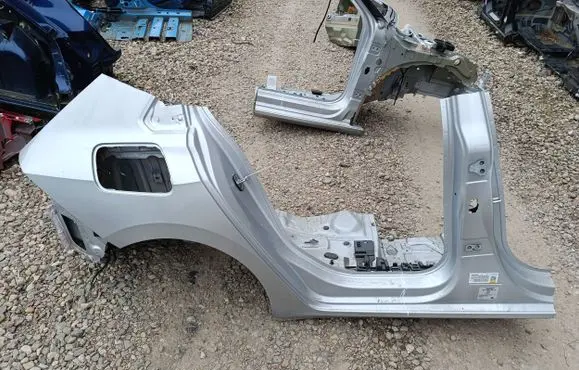 Rear quarter panel