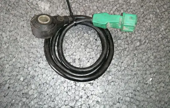 Detonation knock sensor