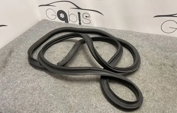 Mercedes-Benz GL X166 Trunk rubber seal (body) A1667400278