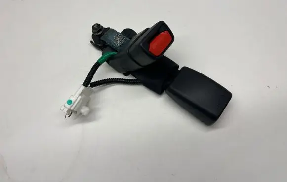 Lexus UX Middle seatbelt buckle (rear) 18219 B630