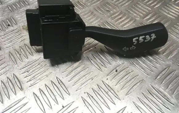 Ford Focus Indicator stalk 17D9404