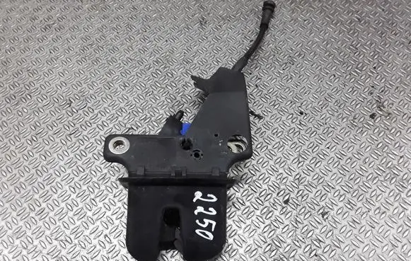 Tailgate/trunk/boot lock/catch/latch