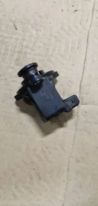 BMW 7 F01 F02 F03 F04 Turbo solenoid valve 7561030008 70176203