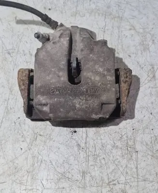 BMW 5 E39 Front brake caliper 6022296