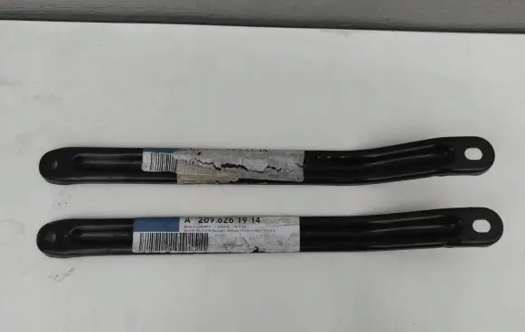 Mercedes-Benz C W203 Radiator support slam panel bracket A2096261914
