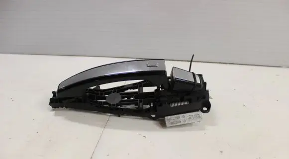 Opel Mokka X Front door exterior handle 630109301
