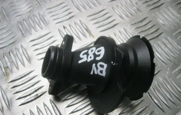 Volvo V50 Oil fill pipe 30777537 BV685