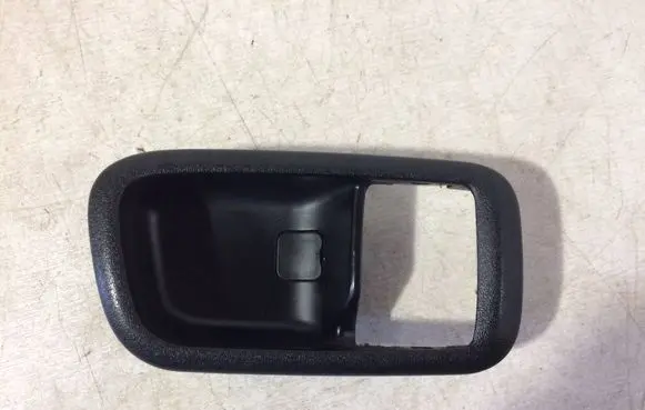 Lexus IS 200-300 Rear door interior handle trim 6927722050