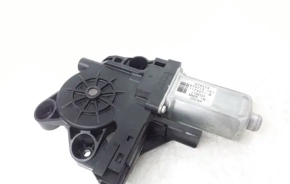 Volvo V70 Front door window regulator motor 970713101 070513