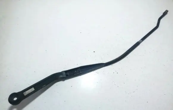 Front wiper blade arm
