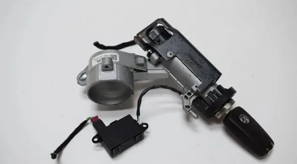 Opel Cascada Ignition lock 13430160 20939745