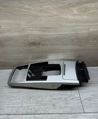 Audi A6 S6 C6 4F Center console 4F1864261 P0103820