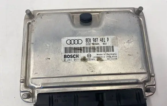 Audi A6 S6 C5 4B Engine control unit/module 8E0907401P 0281011136