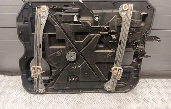 Dodge RAM Front window lifting mechanism without motor