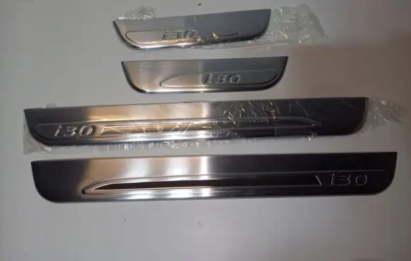 Hyundai i30 sill trim set (inner) G4450ADE00ST