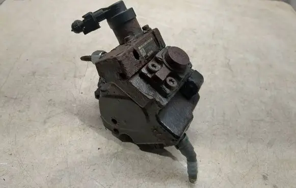 Nissan Qashqai Fuel injection high pressure pump 0445010250 5112270