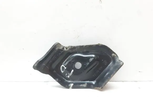 BMW 1 E82 E88 Front bumper mounting bracket 7305034