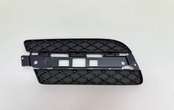 Mercedes-Benz GL X164 Front bumper lower grill A1648847122