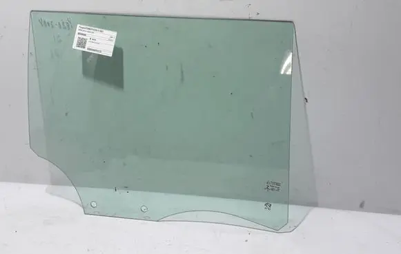 Peugeot 2008 II Rear door window glass 9825586480