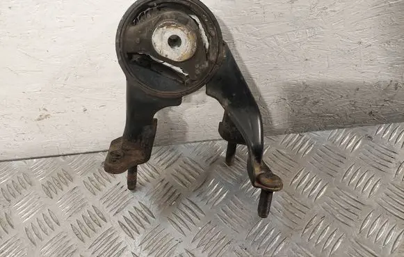 Toyota Avensis T250 Engine mount bracket 123710R010