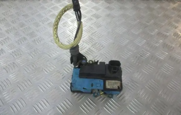 Volvo V70 Front door lock