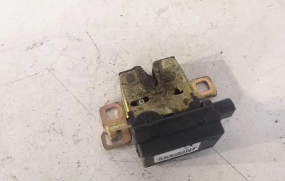 Mini One - Cooper R50 - 53 Tailgate/trunk/boot lock/catch/latch