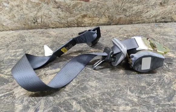 Cadillac SRX Rear seatbelt 1GA0206310 10388617