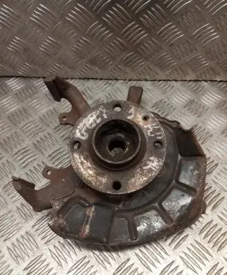 Volkswagen Golf III Front wheel hub