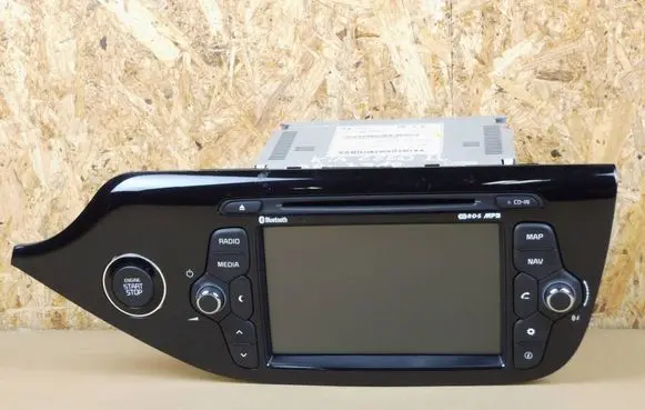 Radio/CD/DVD/GPS head unit