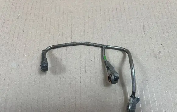 Subaru XV I Fuel line pipe 