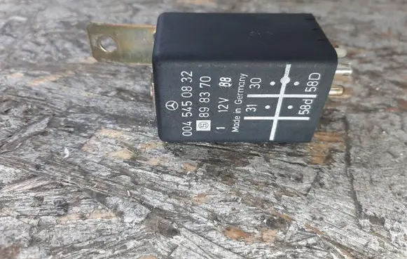 Mercedes-Benz E W124 Other relay 0045450832