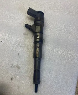 BMW 1 E81 E87 Fuel injector 0445110209