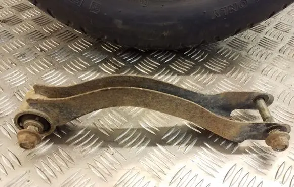 Subaru Outback (BS) Rear upper control arm/wishbone