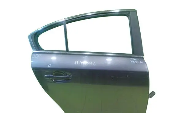 Toyota Avensis T270 Rear door PRAWE