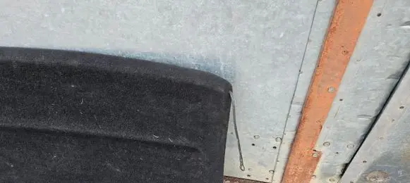 Parcel shelf