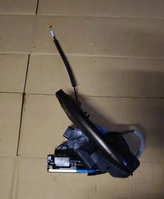 KIA Ceed Front door lock