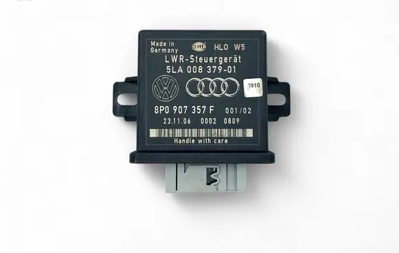 Audi A3 S3 8L Light module LCM 5LA00837901 8P0907357F
