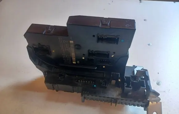 Mercedes-Benz E W212 SAM control unit A2129005201